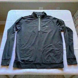 Travis Mathew Sweater Mens M Gray 1/4 Zip Pullover Long Sleeve Golf Pockets